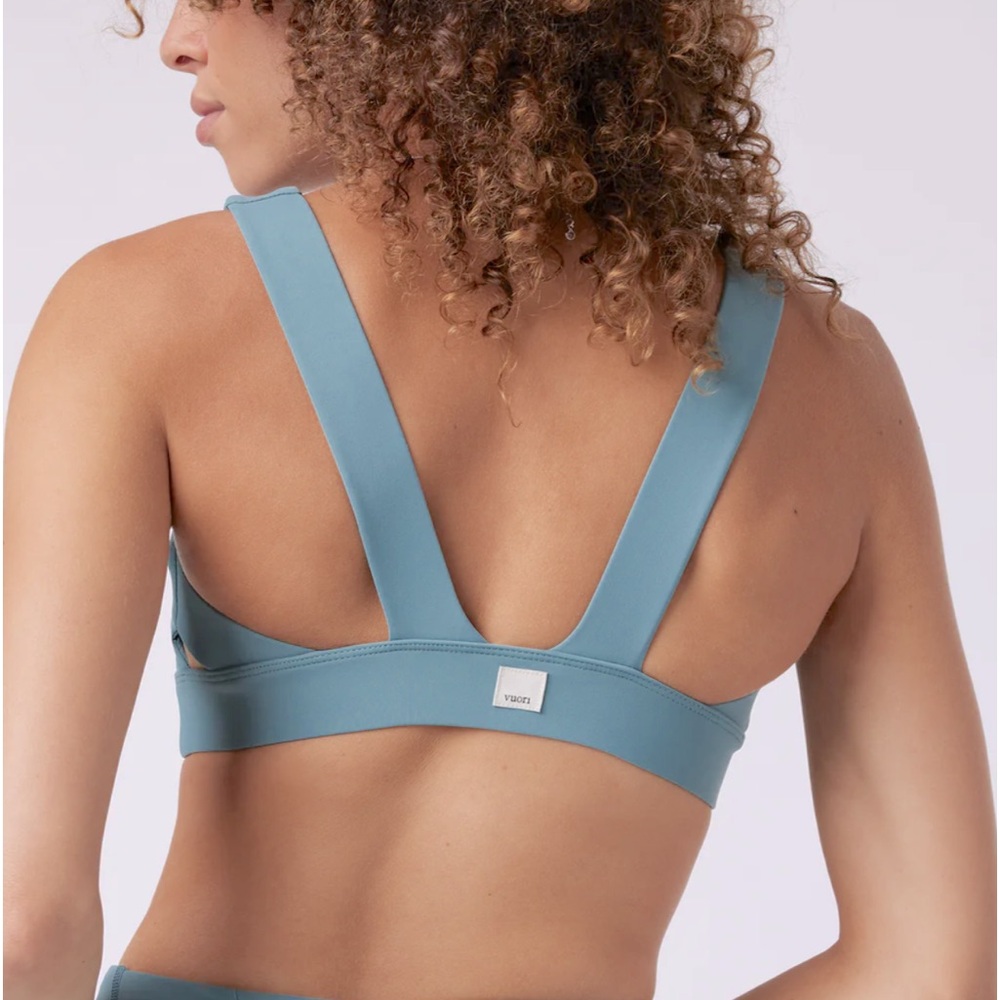 Vuori Stride Bra Size Small Green